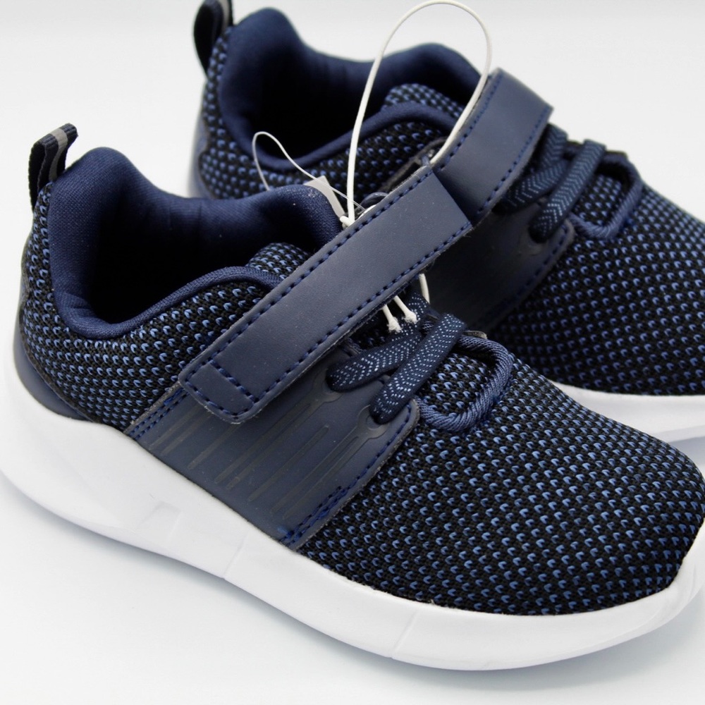 ❌SOLD❌ Children’s Place Navy Strap Sneakers Size 8 toddler’s